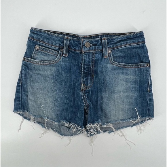 GAP Cut Off Frayed Hem Jean Shorts Size 26 Women’s - Picture 1 of 4